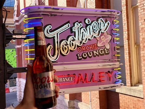 tootsies restaurant